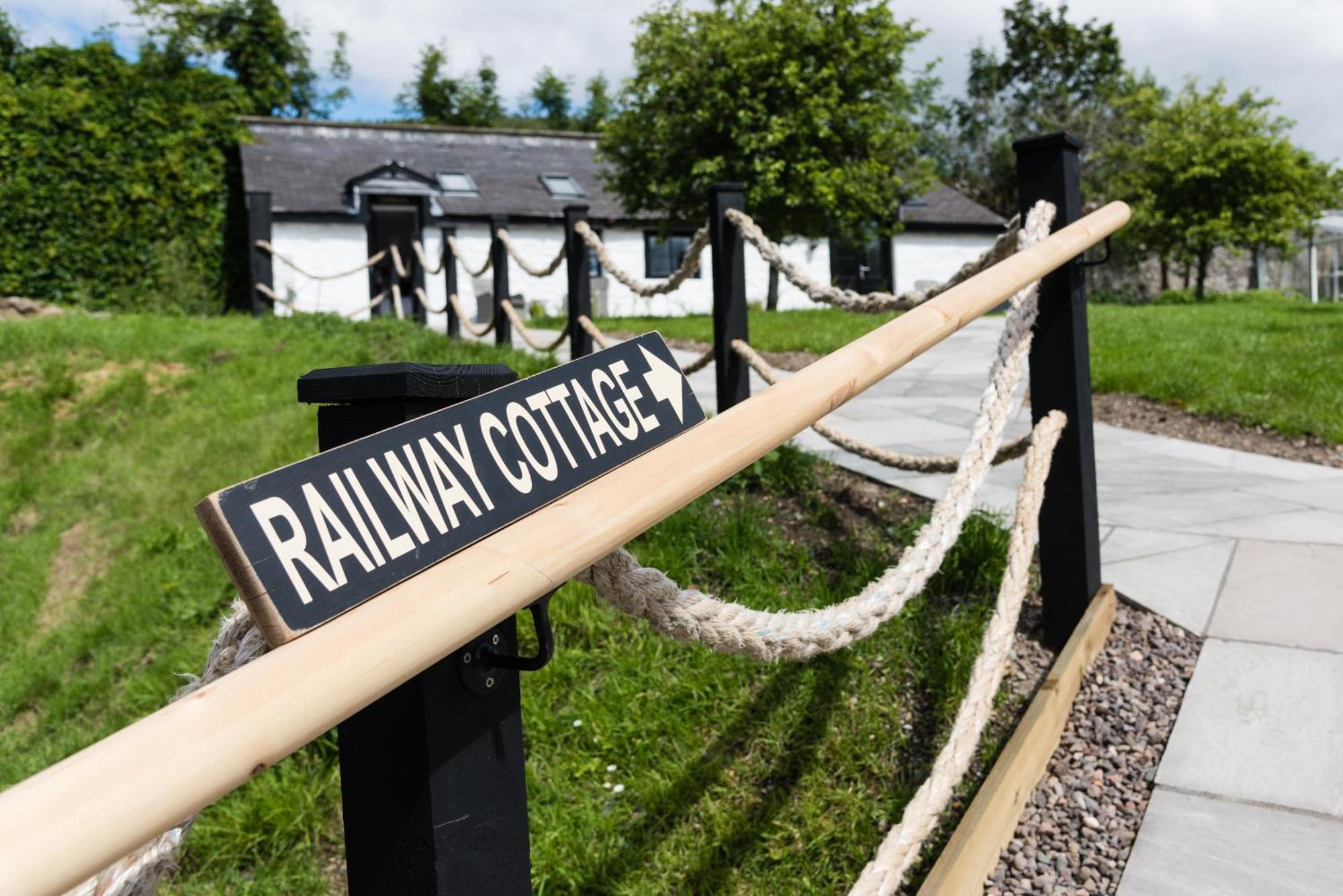 The Old Manse Of Blair, Boutique Hotel & Michelin Restaurant Blair Atholl Bagian luar foto